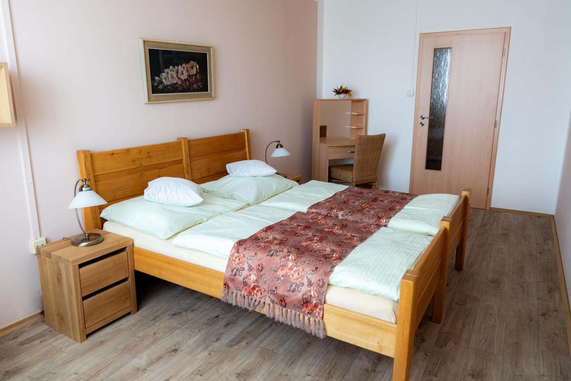Hotel Cementar Hranice  Bagian luar foto