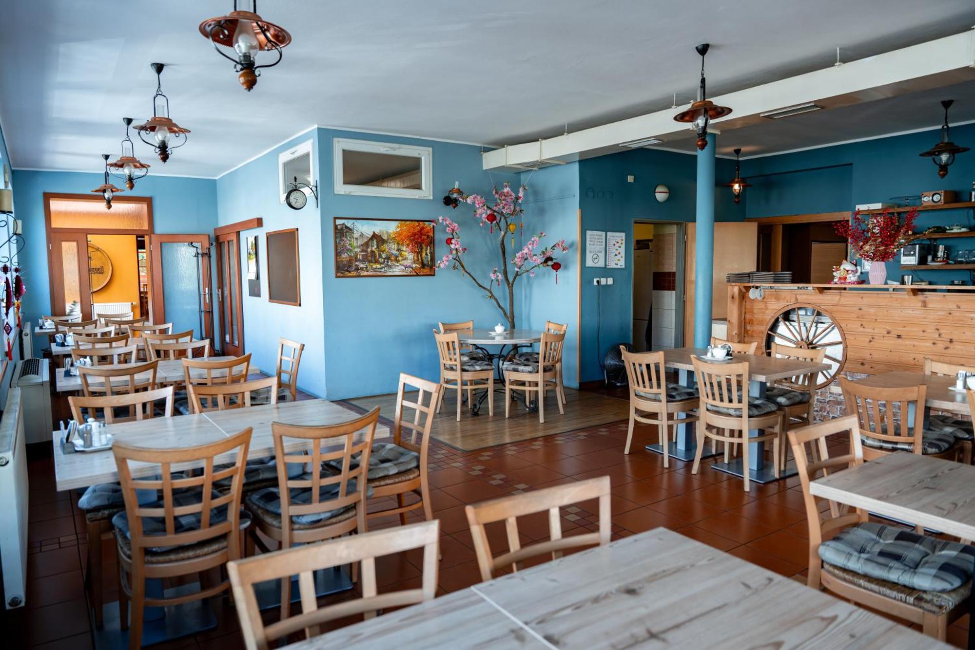 Hotel Cementar Hranice  Bagian luar foto