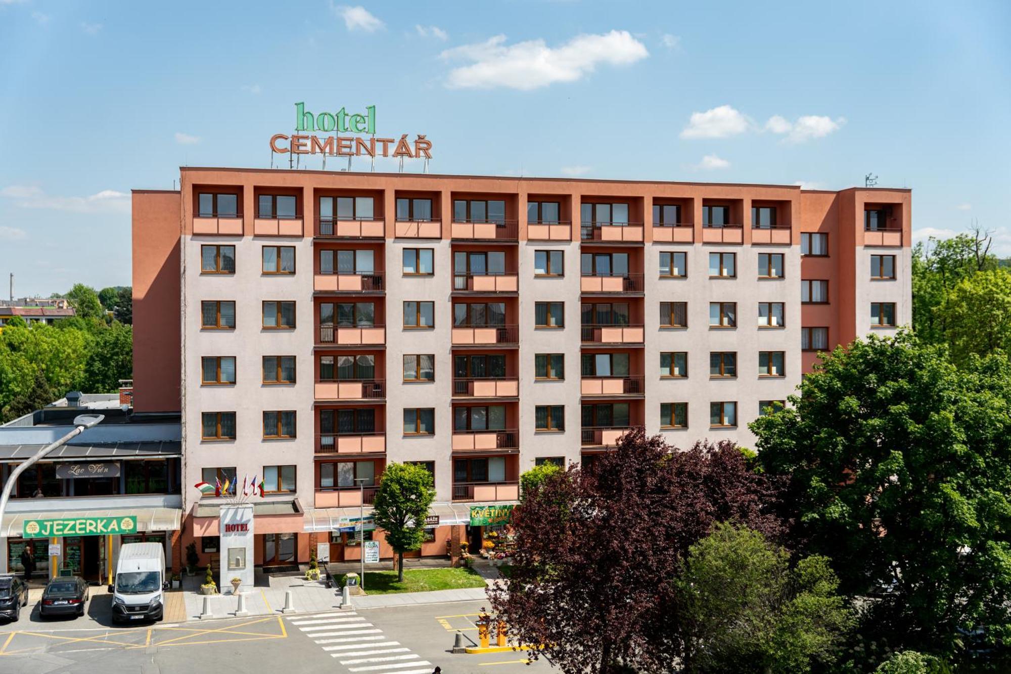 Hotel Cementar Hranice  Bagian luar foto